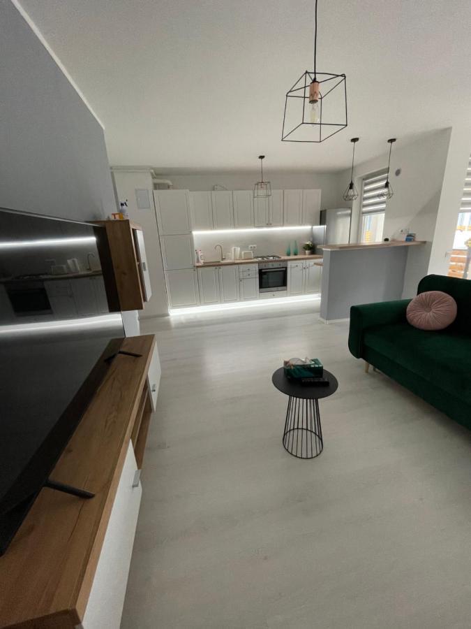 Apartament Bella Lägenhet Târgu-Mureş Exteriör bild